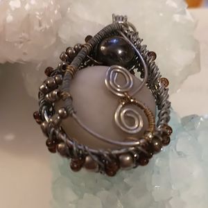 🇨🇦Beautiful Moonstone Steampunk Pendant